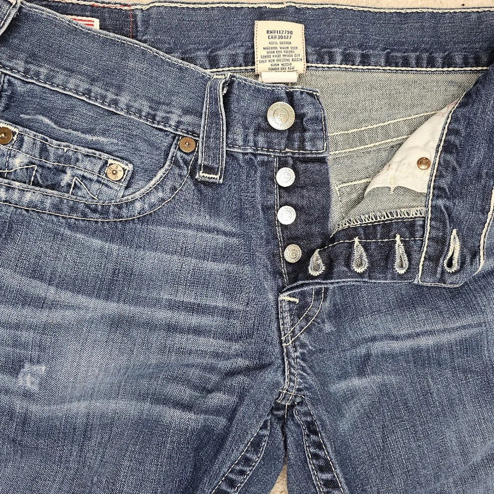 True Religion Men's Geno Button-Fly Jeans Distressed W33